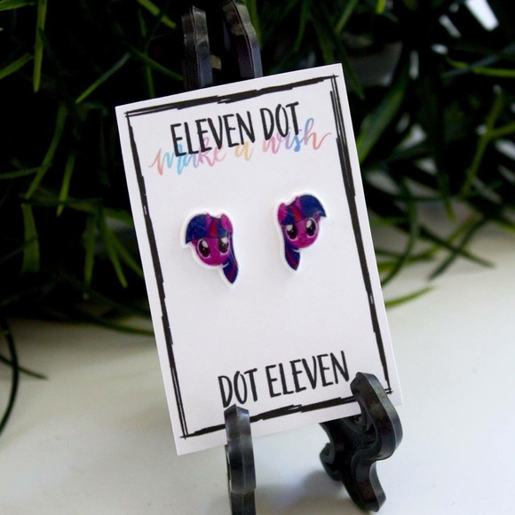 My Little Pony MLP Cartoon Twilight Sparkle Studs - Picture 1 of 8